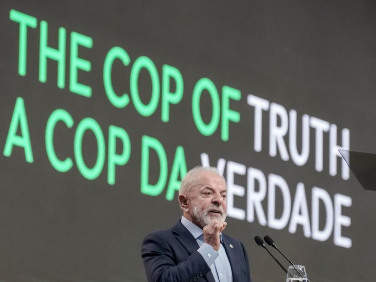 O presidente Lula discursa na abertura da Cúpula de Líderes: "A COP30 será a COP da verdade. É o momento de levar a sério os alertas da ciência" (Foto: Rafa Neddermeyer / COP30 / PR)