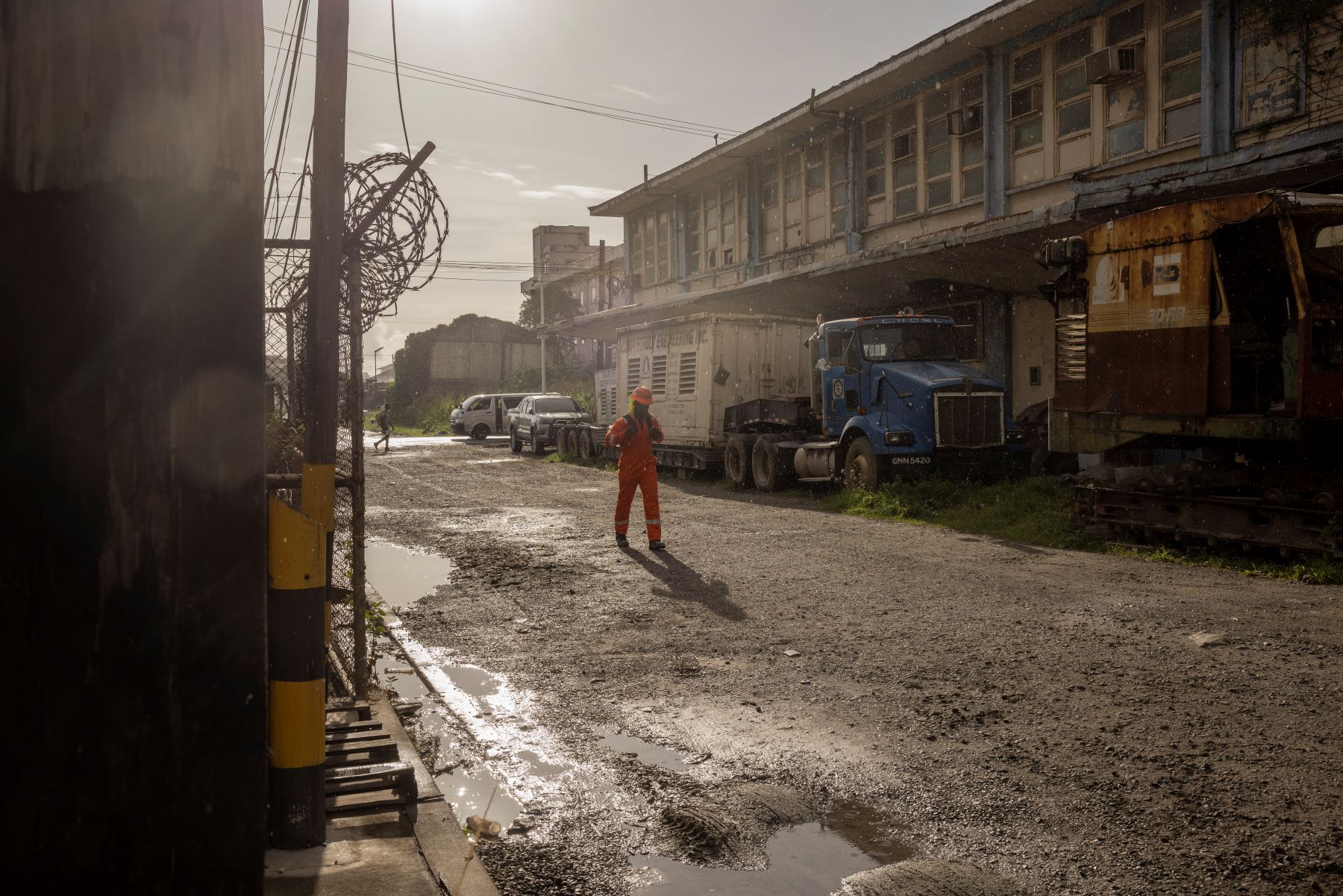 Área de apoio para a produção de petróleo na Guiana: país se consolida como um “petroestado”, onde a economia, as decisões políticas e as instituições são cada vez mais atreladas à indústria petrolífera (Foto: Victor Moriyama / InfoAmazonia)
