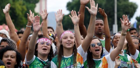Marcha para Jesus reúne multidão cristã no Rio: evangélicos já são maioria em 18 dos 22 municípios da Região Metropolitana (Foto: Fernando Frazão / Agência Brasil - 24/05/2025)