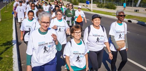 Caminhada para idosos em Porto Alegre: capital gaúcha tem a maior proporção de idosos entre as capitais brasileiras (Foto: Gustavo Roth / PMPA - 20/05/2023)
