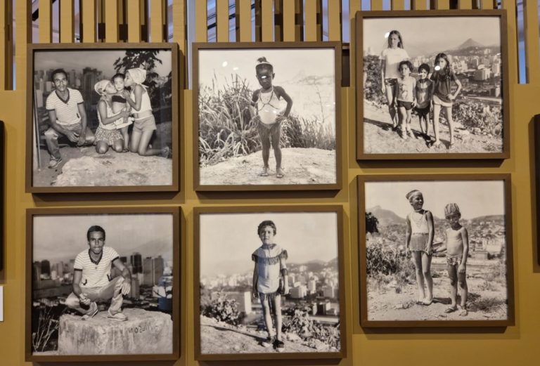 Fotos da exposição Tião, um fotógrafo da Providência, no Museu de Arte do Rio: retratos de moradores emoldurados pela cidade (Fotos: Sebastião Pires de Oliveira - Reprodução: Oscar Valporto)