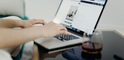 Criar um site profissional com IA: vantagens e limitações (Foto: Cottonbro / Pexels)
