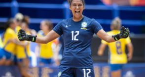 Mulheres na areia: as barreiras invisíveis para jogadoras de beach soccer