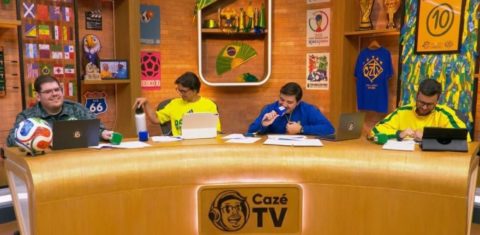 Estúdio da CazéTV para transmissão da Copa do Mundo: emissora fez de forma visível e auditável durante a Copa do Mundo, os algoritmos das plataformas de apostas fazem diariamente de forma silenciosa e contínua (Foto: Divulgação)