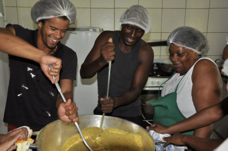 Alimentos preparados na cozinha da Ujima: ecologia, premissa fundamental da iniciativa (Foto: Divulgação)