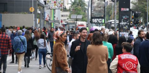Movimento na centro de São Paulo: megacidades enfrentam desafios após urbanização acelerada; algumas vão ainda crescer e, outras, como a capital paulista, verão sua população diminuir até o fim deste século (Foto: Rovena Rosa / Agência Brasil - 30/08/2022)
