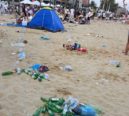 Férias na praia em Fortaleza: quando o lixo é maior que a festa
