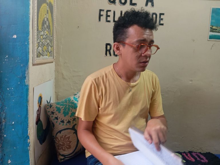 Diego di Paula no Acervo Mucuripe: comunidade invisibilizada (Foto: Ismael Camurça)