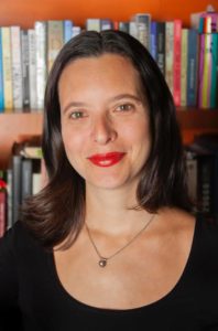 Isabella Zappa, especialista em leitura para crianças e jovens pelo Instituto Vera Cruz - SP. Foto: Arquivo pessoal. Isabella Zappa, especialista em leitura para crianças e jovens pelo Instituto Vera Cruz - SP. Foto: Arquivo pessoal.